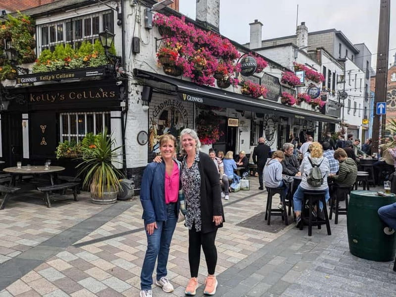 Belfast: Pub Crawl and Bar Walking Tour with Two Drinks - Who should book this experience?