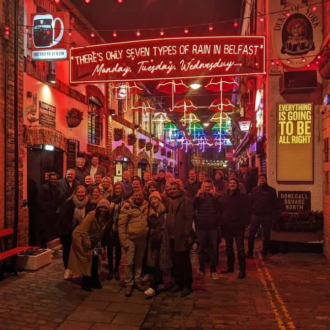 Belfast: Pub Crawl and Bar Walking Tour with Two Drinks - Starting at Albert Memorial Clock