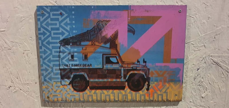 Belfast : Pub Music , Street Art Experience Walking Tour - Two half-hour pub stops, not a bar crawl