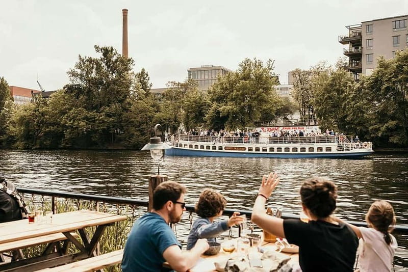 Berlin: 2.5-Hour Beer & Sunset Sightseeing Boat Cruise - Key points before you book
