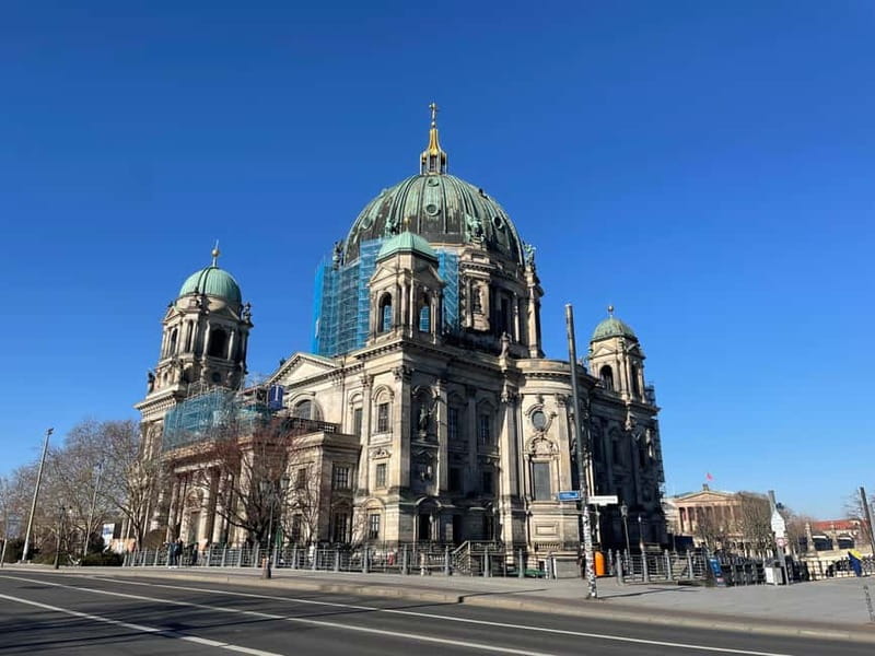 Berlin Food Tour: Taste the Best with a Full Meal & Beer - Guides, group size, and the human side