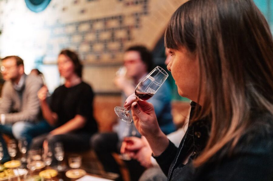 Berlin: Mampe Schnapps Brewery Tour and Tasting (IN ENGLISH) - Who will enjoy this Mampe experience?