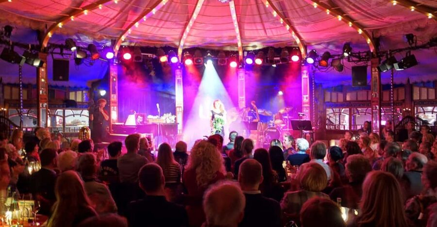 Berlin: Ticket for Bar Jeder Vernunft - Theater & Restaurant - The German-language question