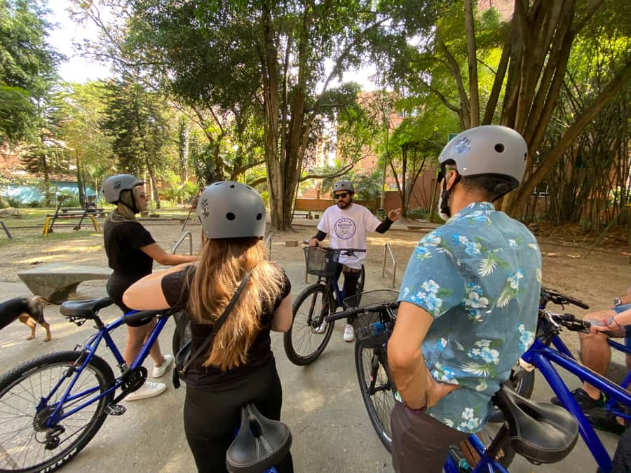 Bike Tour Medellin with Snacks and Local Beer - What makes the guiding strong