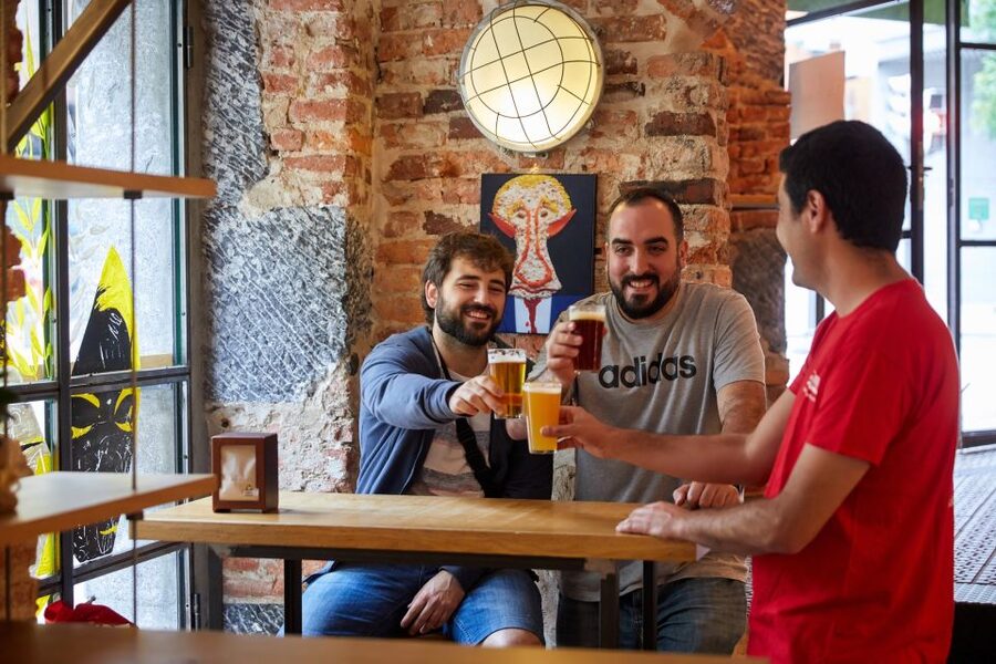 Bilbao: Art District Walking Tour - Pace, clothing, and physical demands
