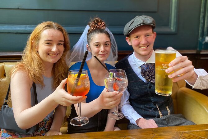 Birmingham Gangs Nighttime Historical Walking Tour with Pub Stops - Starting at New Street and finding your group
