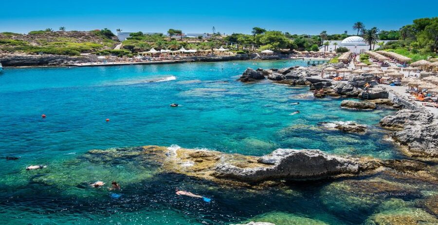 Boat Trip to Anthony Quinn's Bay (Food & Drinks Included) - Food, wine and the important drinks question