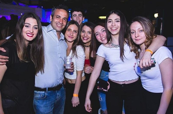 Bologna Pub Crawl to meet people - Who should book, and who should skip it