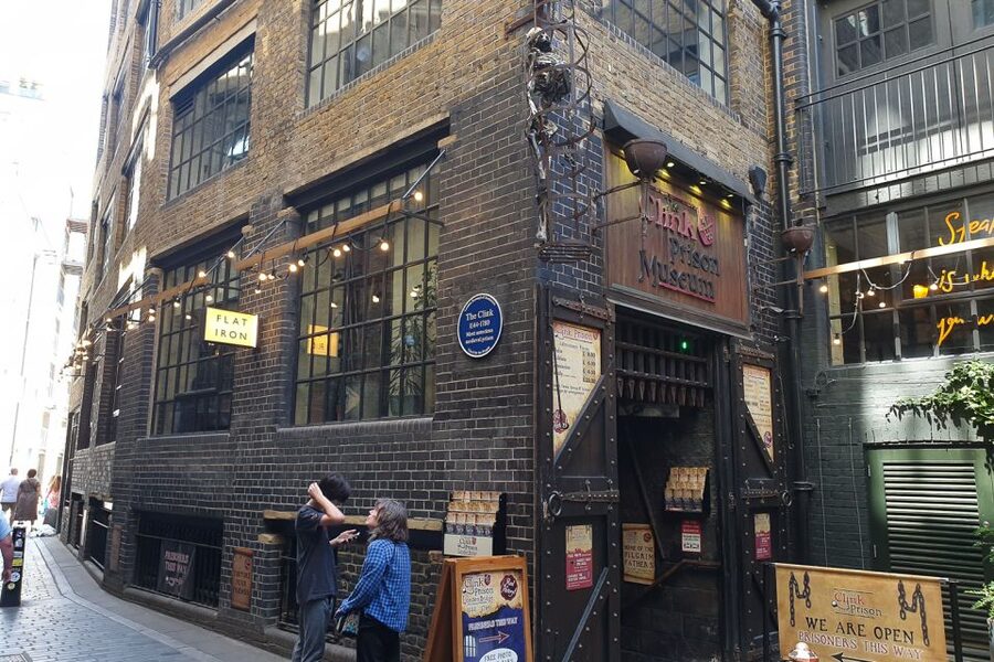 Booze, Brothels & the Bard: London's Bawdy Borough - The Clink and Southwark’s prison story