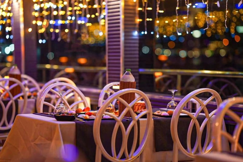 Bosphorus Dinner Cruise w/ Unlimited Drinks & Entertainment - Drinks and the meaning of unlimited