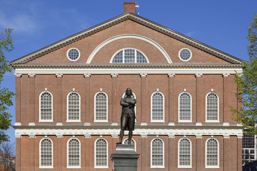 Boston: History Pub Crawl Tour Along the Freedom Trail - Beer as part of Boston’s political story