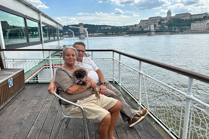 Bottomless Brunch and Cruise with Prosecco in Budapest - Who should book this cruise?