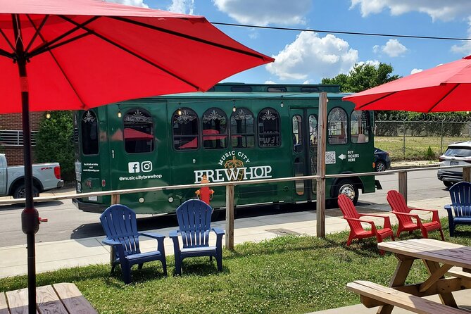 Brewery Hop-On Hop-Off Trolley Tour of Nashville - TailGate Brewery East Nashville: plan around the pizza