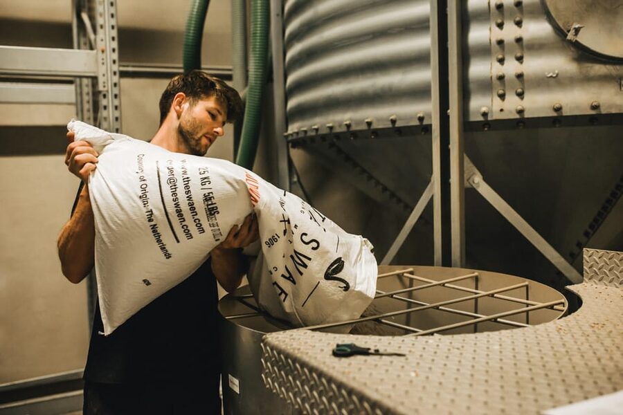 Brewery tour with tasting - Welcome refreshments before the production tour