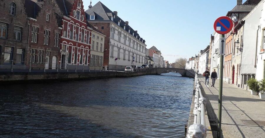 Bruges Beer and Chocolate Walking Tour - Who will get the most from the $104 price