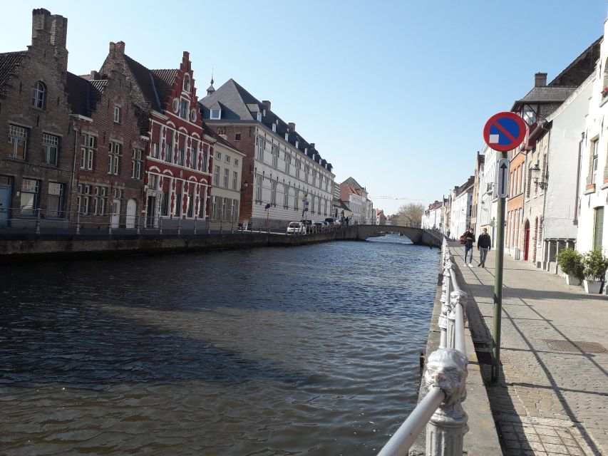Bruges Beer and Chocolate Walking Tour - A canal boat ride through Bruges