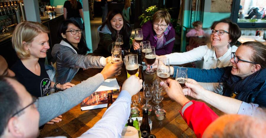 Bruges: Belgian Beer Tour with Chocolate Pairing - Learning the difference between Belgian beer styles
