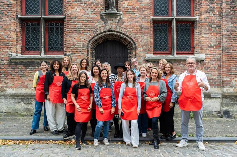 Bruges: Belgian Chocolate Making Workshop with Beer Tasting - Who should book this activity?