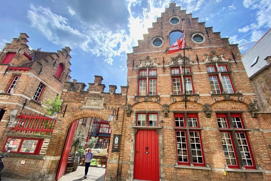 Bruges Highlights, Boat, Beer, Chocolate Day trip from Paris - The return to Paris