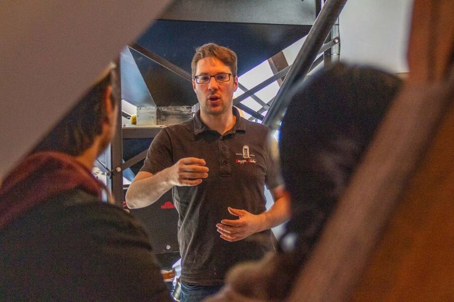 Bruges: History, Chocolate and Beer Walking Tour - The guides make the biggest difference