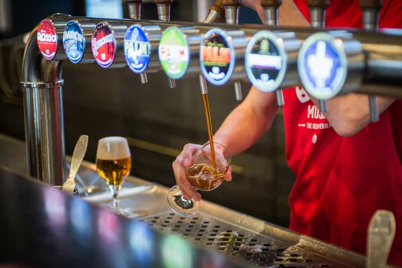 Brussels: Belgian Beer Tasting Tour - A la Bécasse and the traditional beer hall