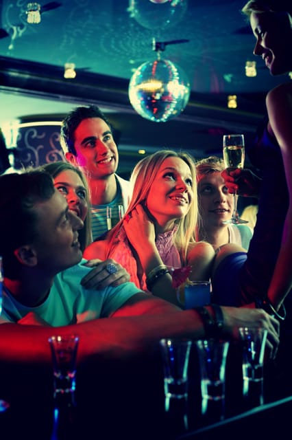 Brussels: BXL Pub Crawl Guided Tour - Second bar: building momentum with a larger group
