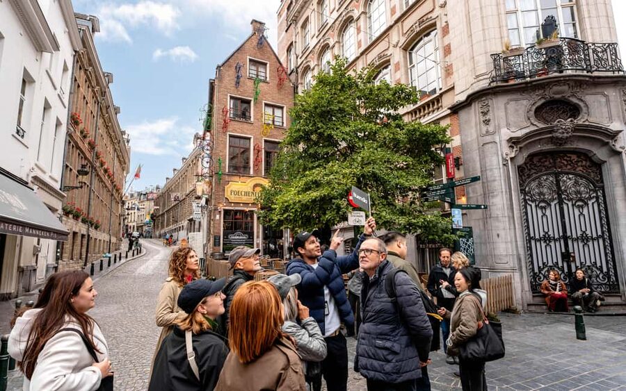 Brussels: Guided Walking Tour with Optional Beer Tasting - Royal Galleries and Saint Nicholas Church