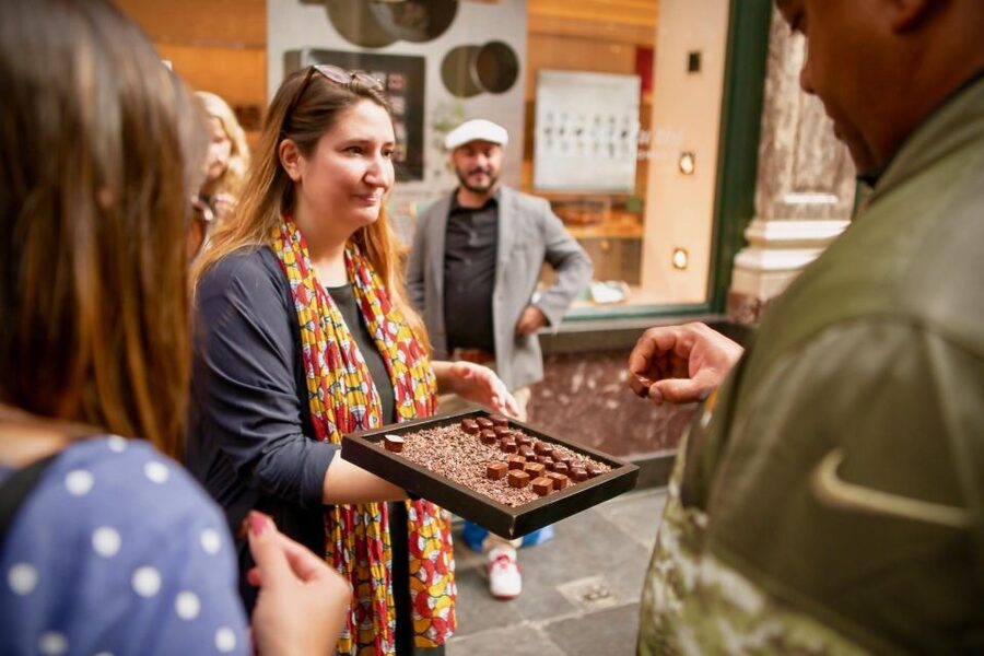 Brussels: Hungry Mary's Famous Beer and Chocolate Tour - The chocolate route: ten samples without the commercial overload