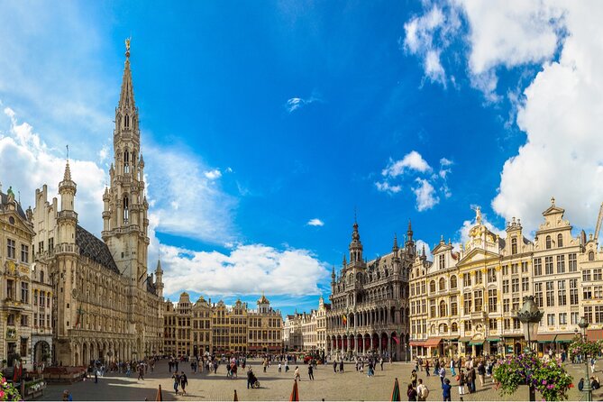 Brussels Old Town & Beer Secrets: Self-Guided Puzzle Walk - La Fleur en Papier Doré starts the game with local character