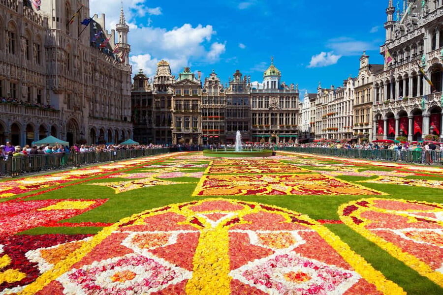 Brussels: Walking Food Tour with Chocolate, Beer, & Waffles - Starting at Grand Place 23 with the city’s best-known backdrop