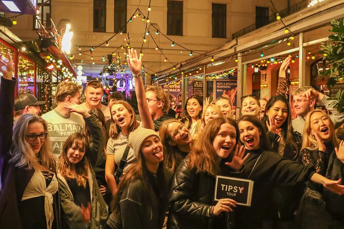 Budapest: Bar Crawl Tour with Drinks and Shots Included - Király utca and a proper beer break