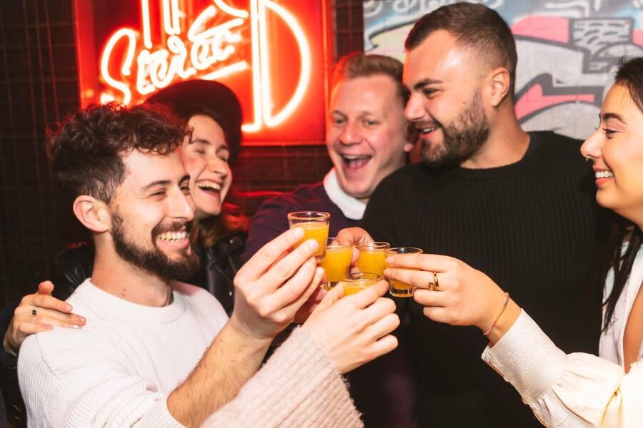 Budapest: Bar Crawl with a Local Guide - Wesselényi utca and the move into the evening