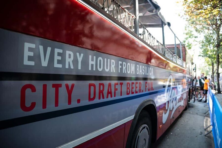 Budapest: BeerBus Sightseeing Tour with unlimited beer - Heroes’ Square: a quick look at Budapest’s grand public space