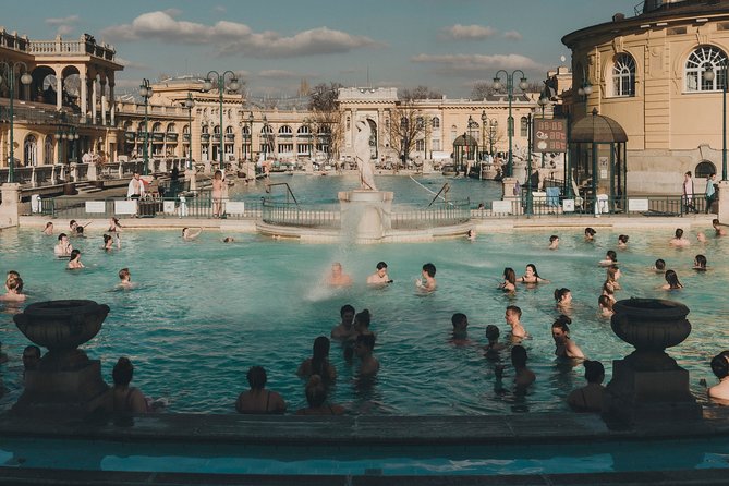 Budapest BeerSpa with Unlimited Beer and Optional Széchenyi Bath - Crowds, Cleanliness, and the Overall Mood