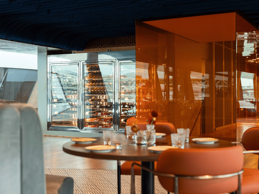 Budapest: Dinner Cruise with Live Music & Unlimited Drinks - Key points to know before boarding
