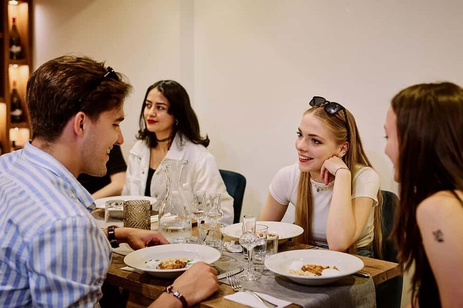 Budapest Guided Food Walking Tour with Drinks Included - Starting at the Kazinczy Street Synagogue