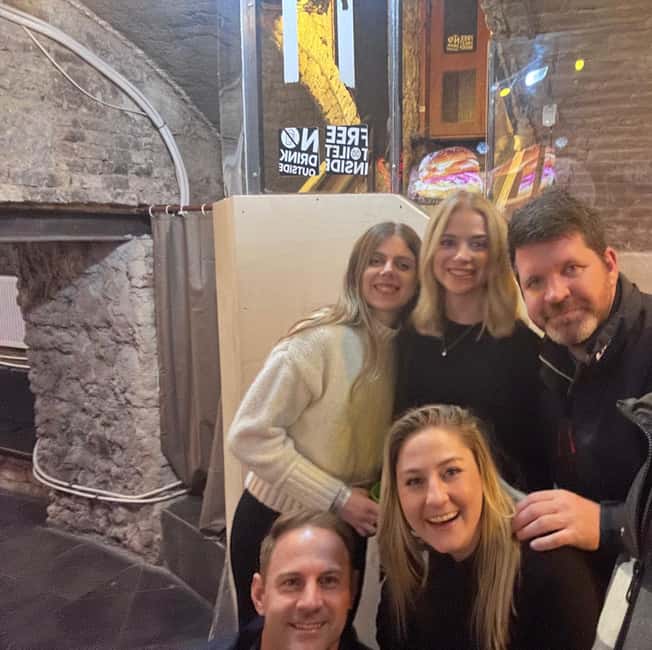 Budapest: Guided Ruin Bar Pub Crawl VIP Entry & Free Shots - Why Budapest’s Ruin Bars Make a Good Night Out