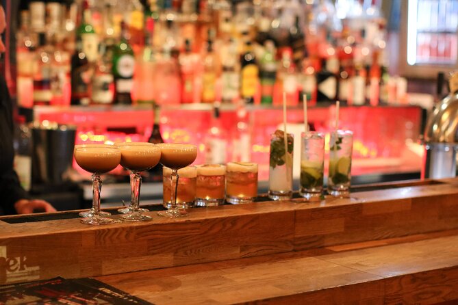Budapest: Nightlife Bar Crawl Walking Tour - Király utca and a relaxed beer stop