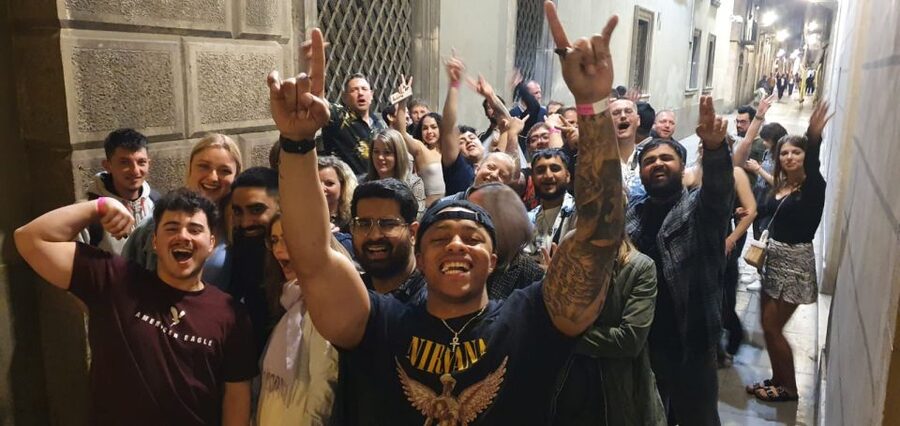 Budapest: Ruin Bar Pub Crawl with Entry Tickets - Practical advice for making the night easier