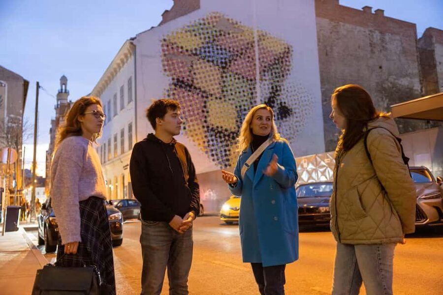 Budapest: Ruin Bars, Street Art, and Jewish Quarter Tour - Street art beyond the obvious photo stop