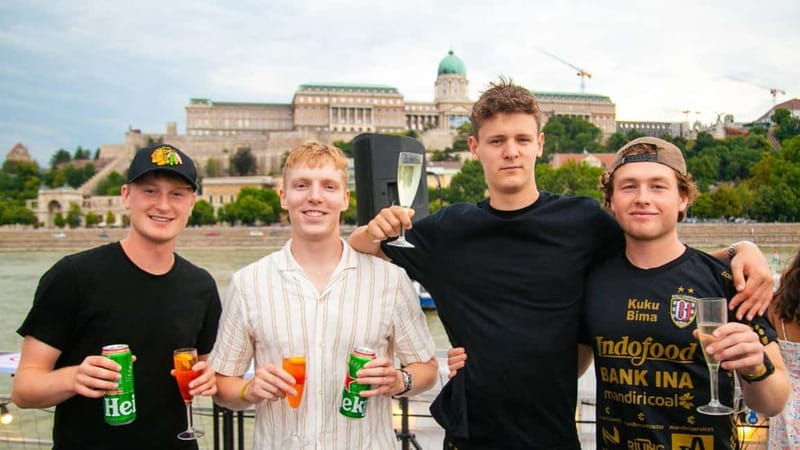 Budapest: Sip & Sail Danube Cruise with Unlimited Beer - Margaret Bridge and Margaret Island