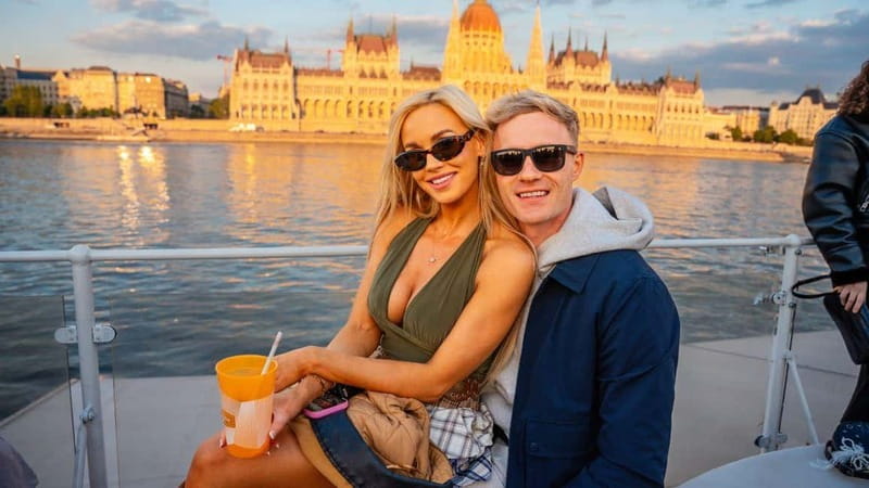 Budapest: Sip & Sail Danube Cruise with Unlimited Beer - Liberty Bridge, Petőfi Bridge, and the southern city