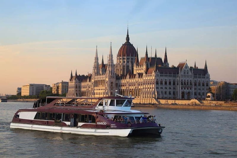 Budapest: Unlimited Beer Cruise - Citadella and the southern riverfront