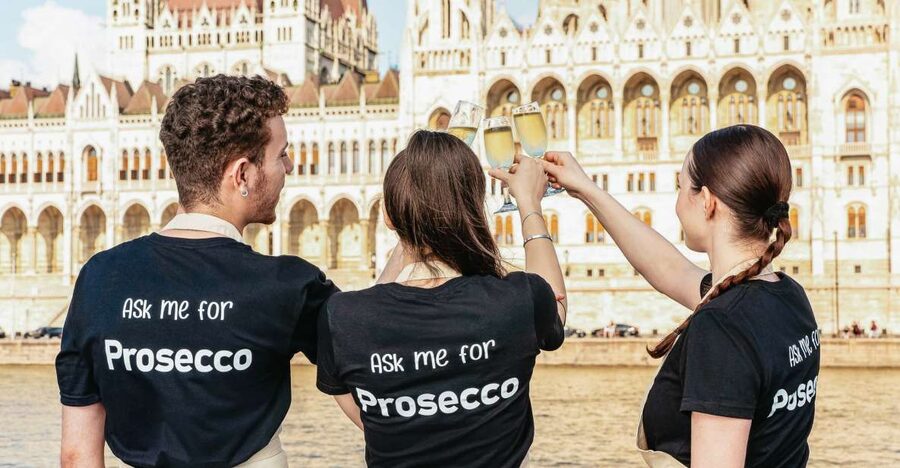 Budapest: Unlimited Prosecco, Beer and Aperol Spritz Cruise - Small drawbacks that matter