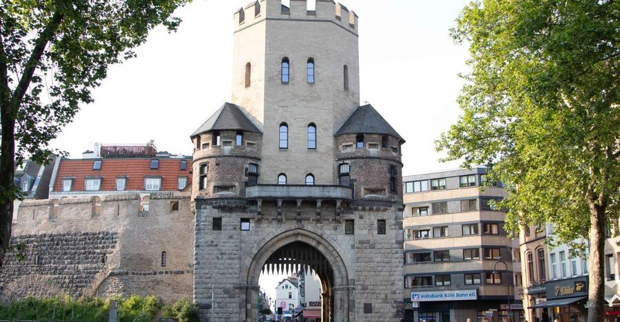 Büdchentour in der Kölner Südstadt - Seeing the Basilica of St. Severin
