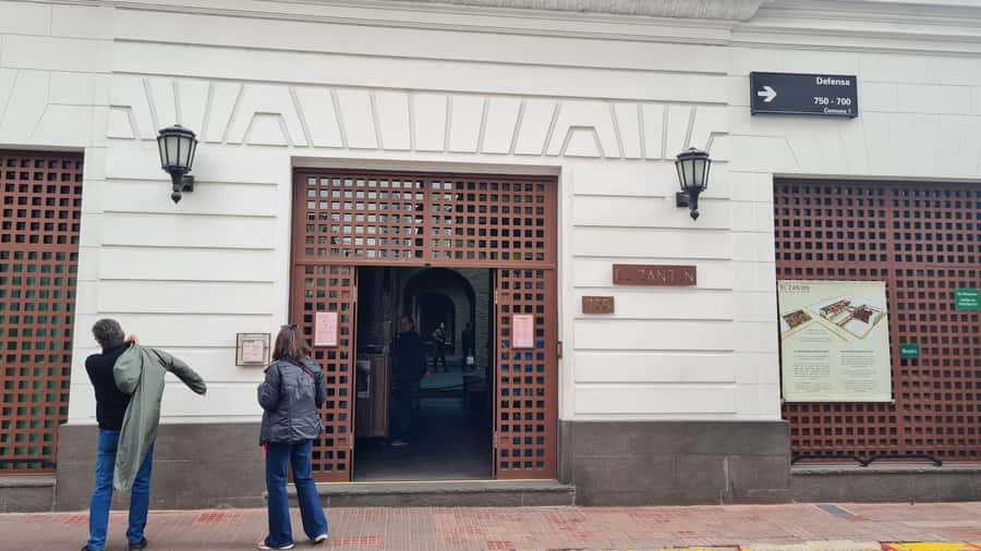 Buenos Aires: San Telmo, History, Bars, and Tango! - What the $20 price gets you