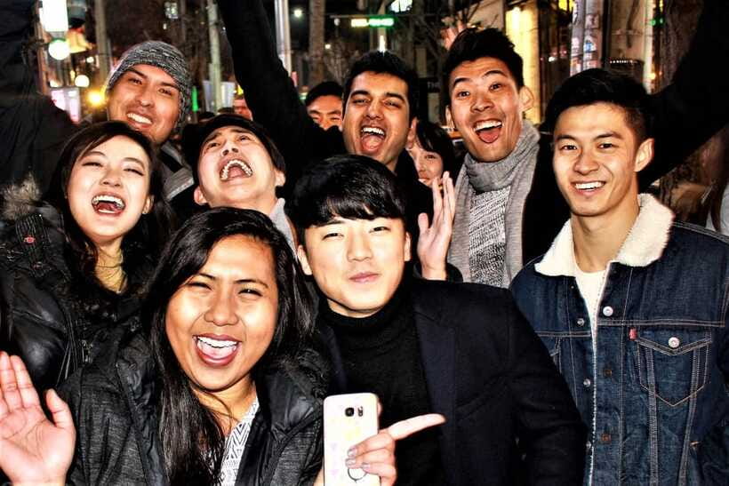 Busan: Pub Crawl with Friends - Group size, social energy, and the real experience