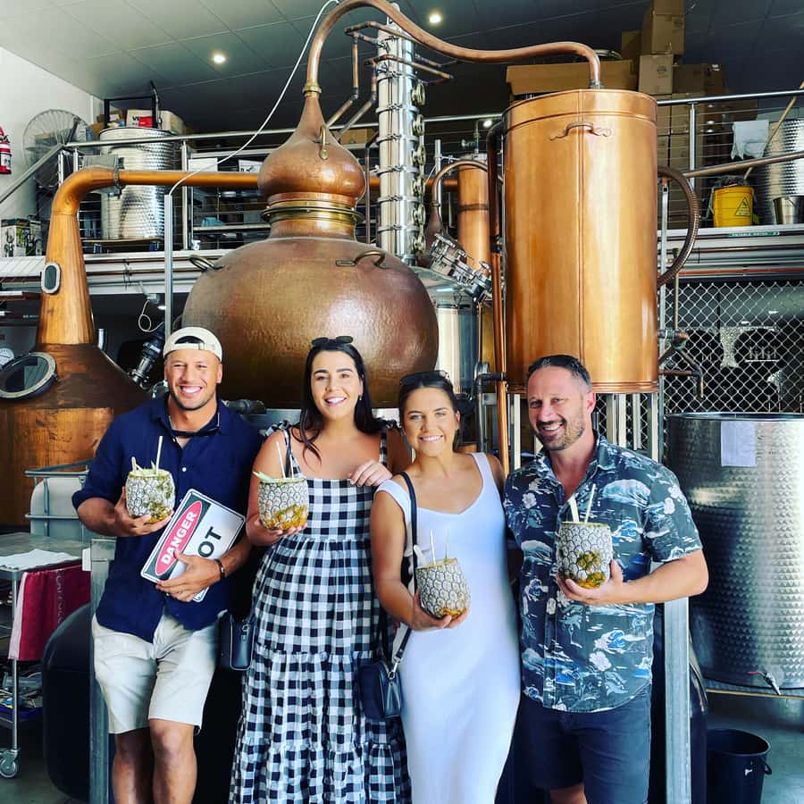 Byron Bay Brewery and Distillery Day Tour: Lunch & tastings - The guide can shape the whole day