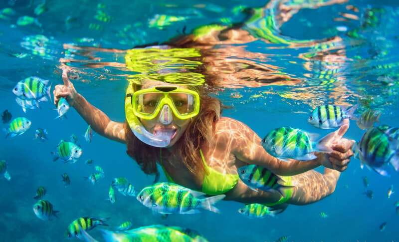 Cabo Catamaran Snorkel: Arch & Santa Maria, Open Bar, Snacks - Music, snacks, and the open bar