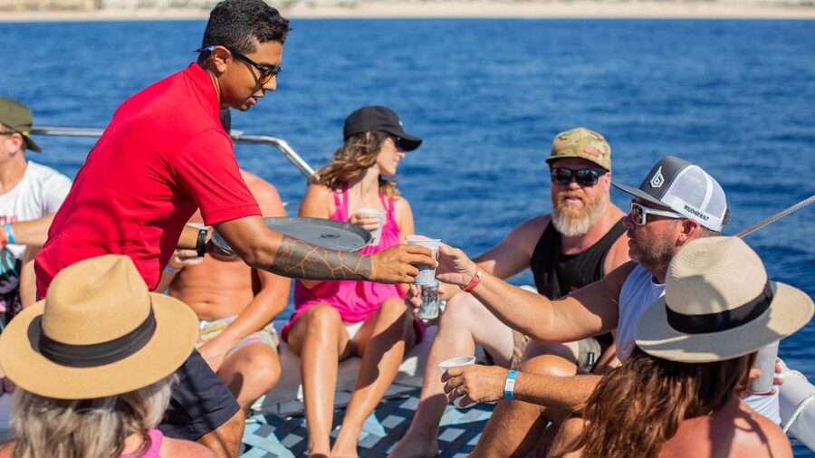 Cabo San Lucas: 4-Hour Snorkeling Cruise with Open Bar - Practical details to settle before departure